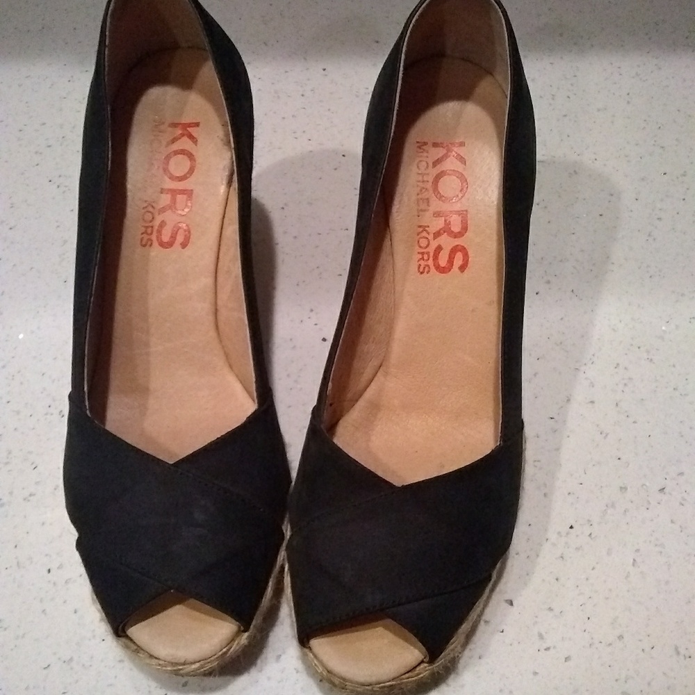 Michael Kor pumps